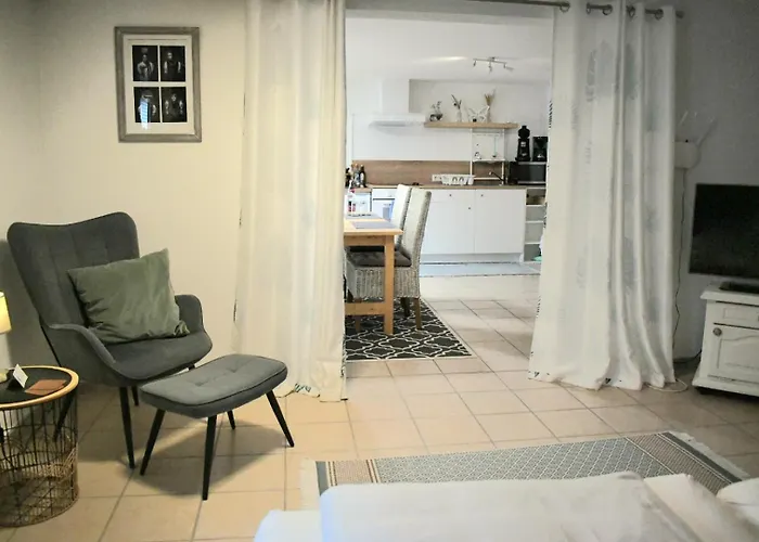 Apartment Souterrain Buehl Vimbuch Familie Bork
